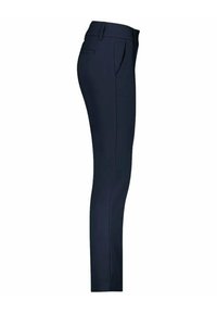 Red button Chino - blue