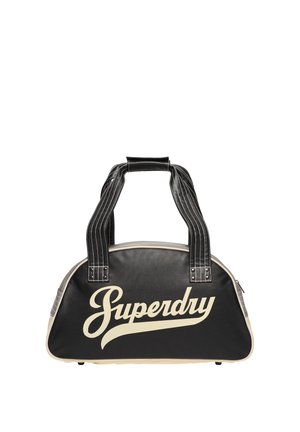 Bolsa de deporte Superdry negra y beige con asas doblemente cosidas y cierre de cremallera, diseñada para uso casual o deportivo.