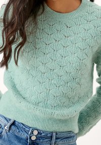 QS Sweter