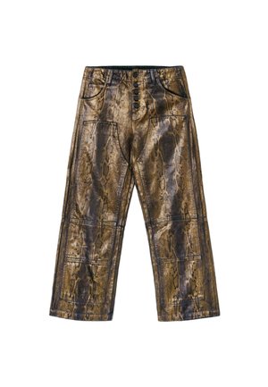 Pantalons en imprimé serpent dans des teintes de brun et d'or, dotés d'une taille haute, d'une fermeture à bouton et d'un design à cinq poches avec des coutures visibles.