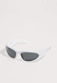 Επιλέχθηκε, off-white