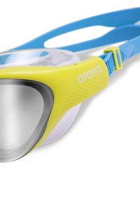 Occhialini da nuoto con montatura gialla, lenti trasparenti e fasce blu. Presentano dettagli con texture sui lati per una migliore presa. Logo sul telaio.