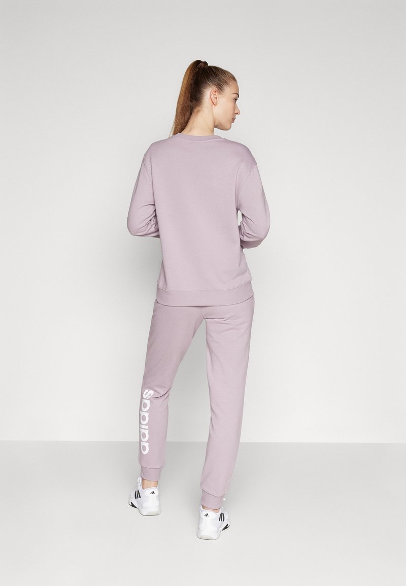 adidas Sportswear - ESSENTIALS LINEAR CUFFED PANT - Træningsbukser - preloved fig, Forstør