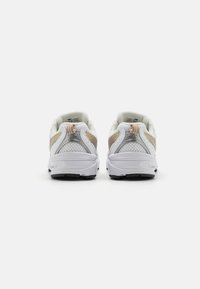 New Balance 530 - Tenisice - white/grey