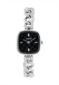 Silberner quadratischer Uhr mit schwarzem Zifferblatt, Gliederarmband, akzentuiert mit weißen Stundenmarkierungen und einem subtil gemusterten Hintergrund.