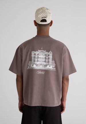 PROHIBITED GRAND RESORT TEE - Majica kratkih rukava s printom - grey