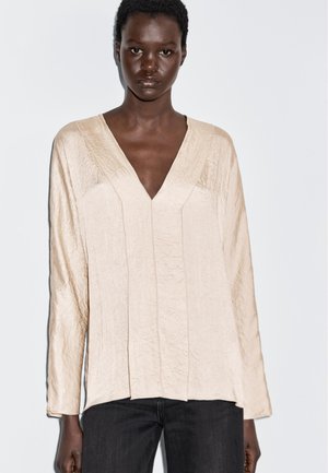 V-NECK  - Camicetta - beige