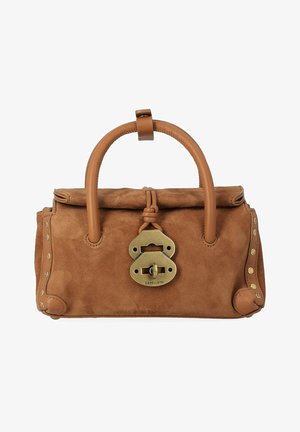 Borsa a mano in camoscio color tan con manici arrotondati in pelle, chiusura dorata incisa con "Zanellato" e angoli in pelle con borchie.