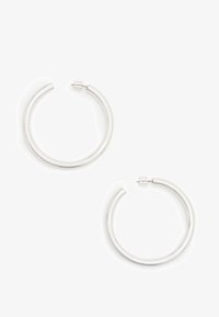 Selected, silver-coloured