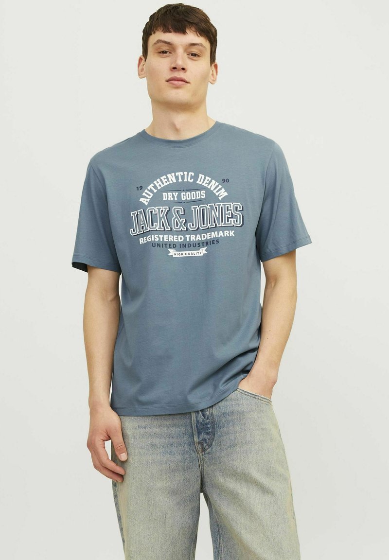 Jack & Jones LOGO RUNDHALS - Triko s potiskem - goblin blue