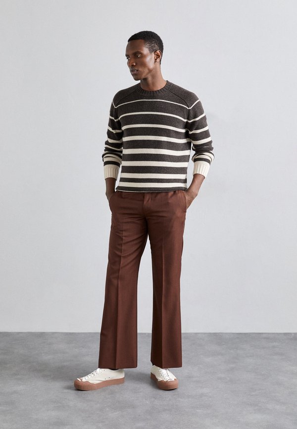 ADRYAN - Jumper - coffee3