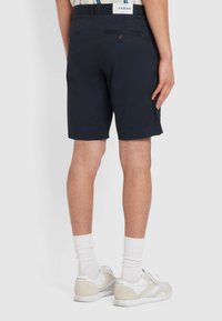 Farah Shorts - true navy