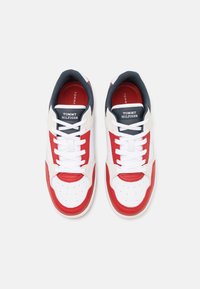 Tommy Hilfiger BASKET STREET BLOCK biały