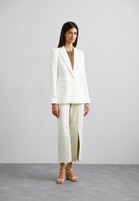 MICHAEL Michael Kors SERENA FLEX - Sandálias - pale gold