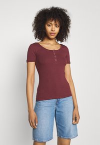 Pieces PCKITTE - T-shirt básica - red mahogany