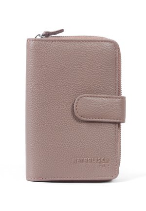 Portafoglio in pelle marrone con texture, chiusura con cerniera, bottone a pressione e logo in rilievo sulla parte anteriore, caratterizzato da una forma rettangolare compatta.