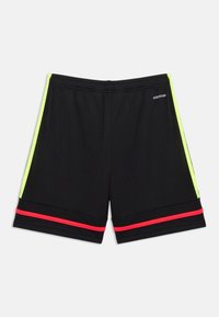 Mustad spordipüksid neoonkollaste küljeribadega, punaste aksentidega äärel ja elastse vöökohaga. Kandmisel on nähtav "AEROREADY" logo.