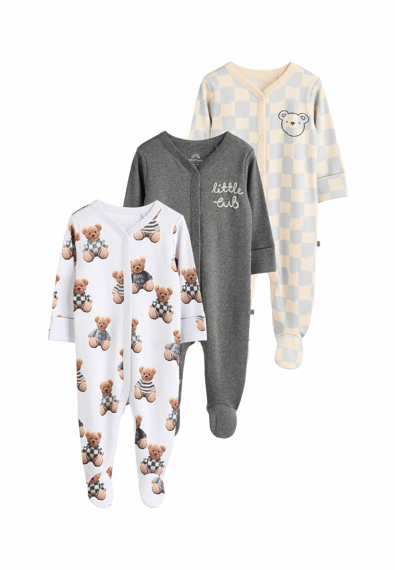 Drei Baby-Overalls: grau mit dem Text "kleiner Bär", weiß mit Teddy-Bären und ein gelbes Karomuster. Hergestellt aus weichem Stoff mit Druckknopfverschlüssen.