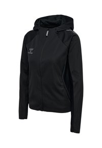 Schwarze Kapuzenjacke mit durchgehendem Reißverschluss, taillierter Passform, glattem Stoff, Netzeinsätzen an den Seiten und reflektierenden Akzenten auf den Schultern.