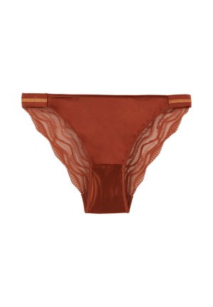 Pantaloni intimi di colore ruggine realizzati in tessuto liscio con pannelli laterali in pizzo, caratterizzati da motivi ondulati e elastici con dettagli dorati.
