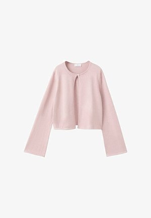 Gilet court rose clair à manches longues avec un col rond et une fermeture à un bouton en haut au centre devant.