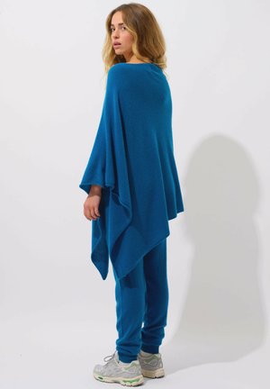 Authentic Cashmere CARRA - Cape - peacock