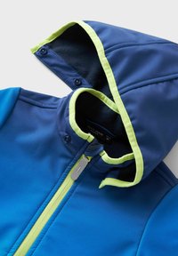 Giacca a hood blu con design a gradiente, caratterizzata da rifiniture e zip verde lime. Il materiale è liscio con un interno morbido foderato in pile.