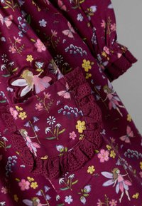 Unausgewählt, berry purple fairy