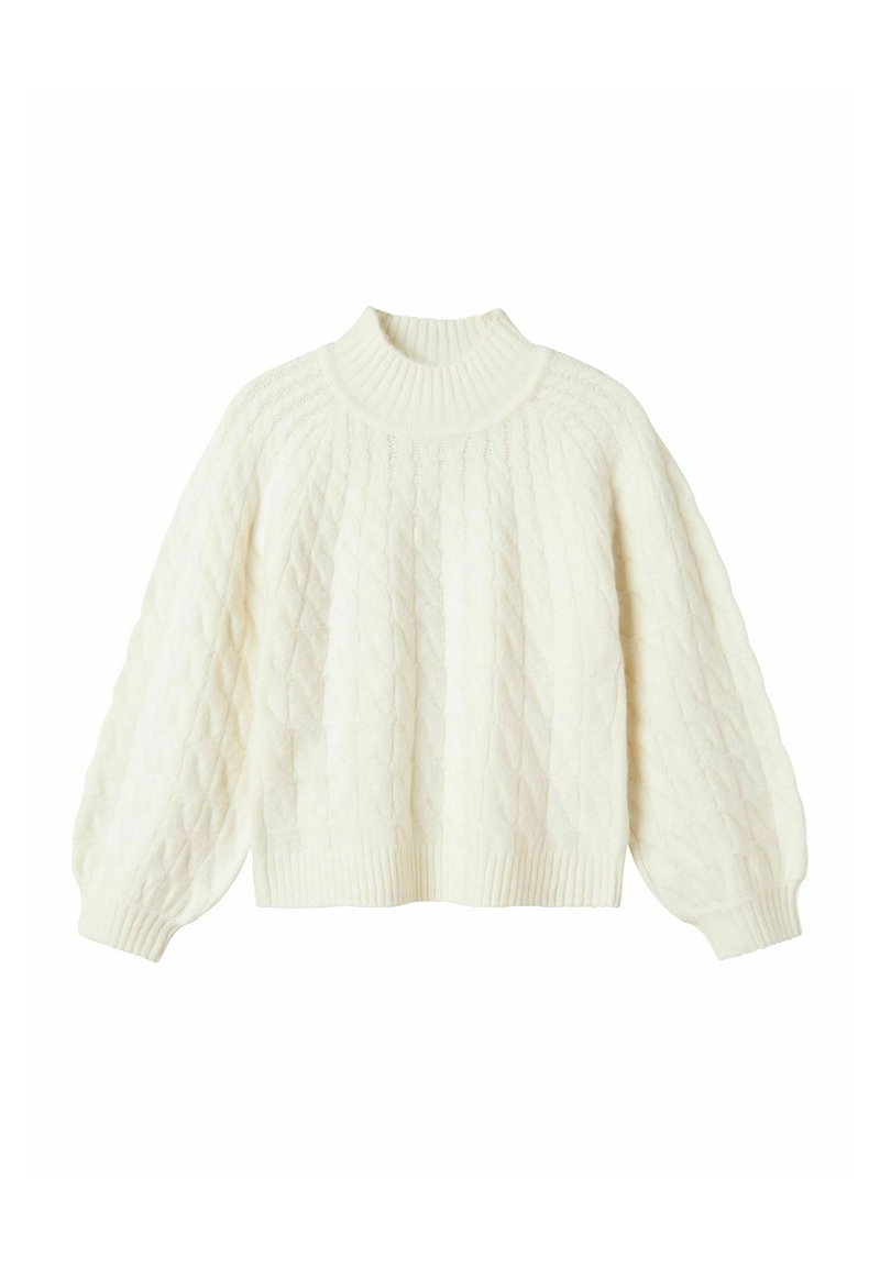 Pull en tricot blanc avec un col haut, des manches ballon et des poignets côtelés. Présente un motif texturé sur l'ensemble du tissu.