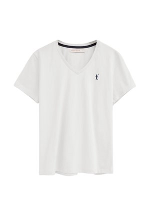 T-shirt blanc à col en V avec manches courtes, petit logo joueur de polo bleu marine sur la poitrine gauche et bordure noire à l'intérieur du col.