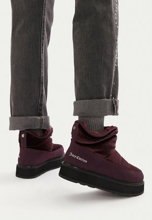 Juicy Couture, - Śniegowce