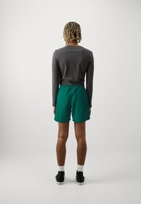 GAP BAGGIE EASY - Shorts - aventurine green