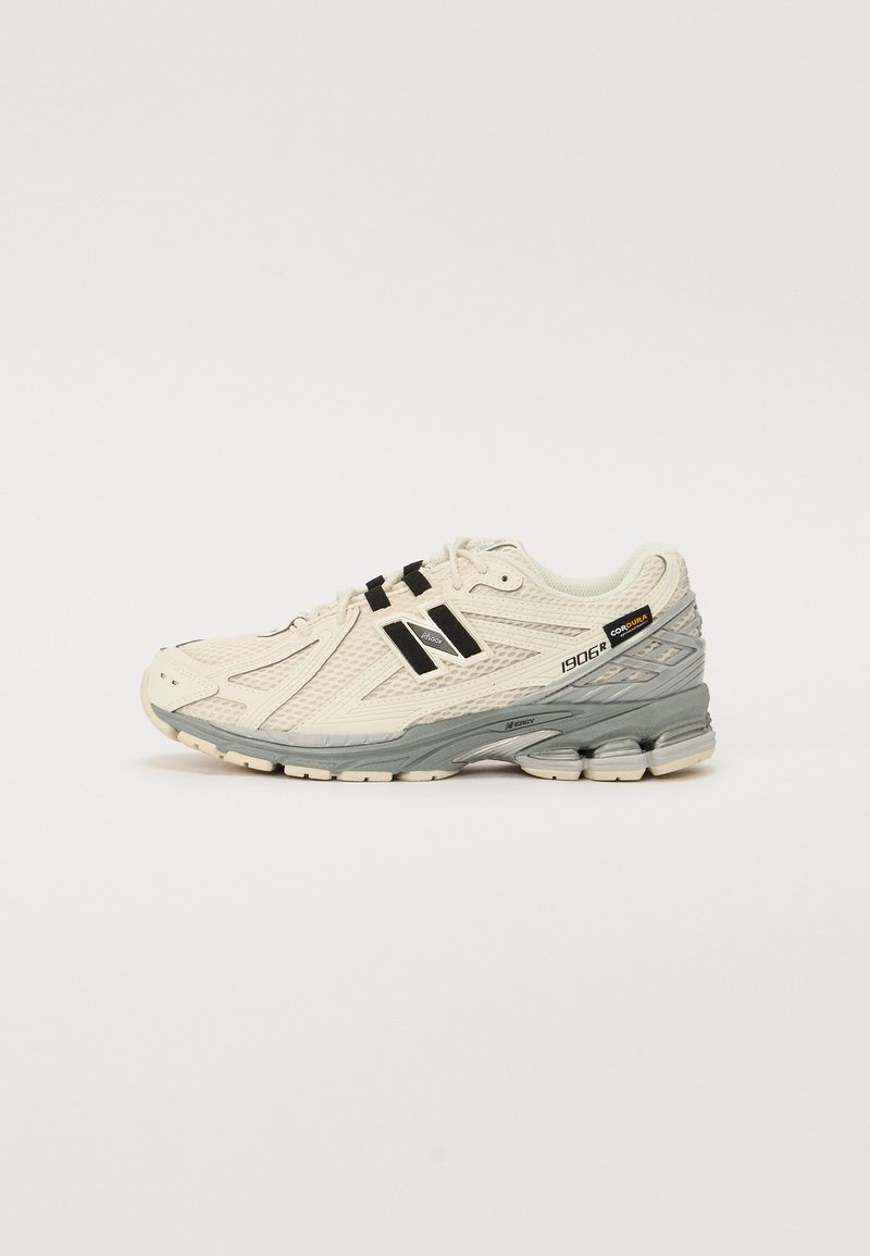 New Balance Unisex Sneakers In Dark Gray 6
