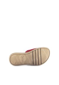 Red sandal with a textured beige rubber sole featuring wavy patterns. "Gabor" branding on the sole near the heel. Size marked as 37.