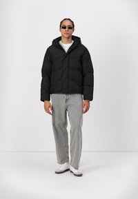 Jack & Jones JJWORLD  czarny
