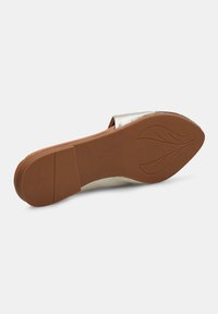 Bata Šľapky - oro