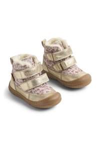 Aranyszínű fémes bokacsizma virágmintás szövettel, puha béléssel és két tépőzáras pánttal. Vastag gumitalp mintázott tapadással.