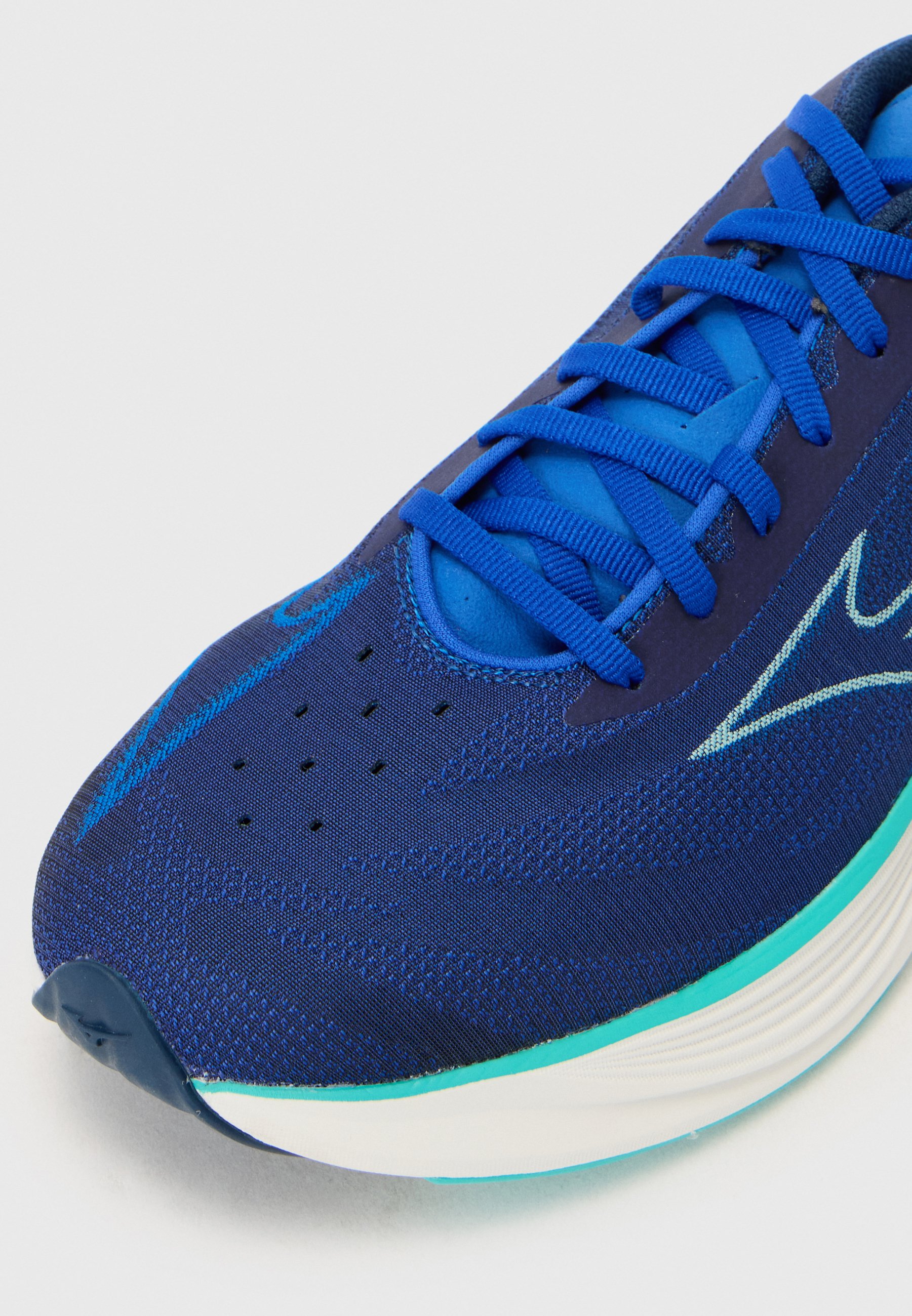 Mizuno NEO COSMO - Road running shoes - deep abyss/tanager