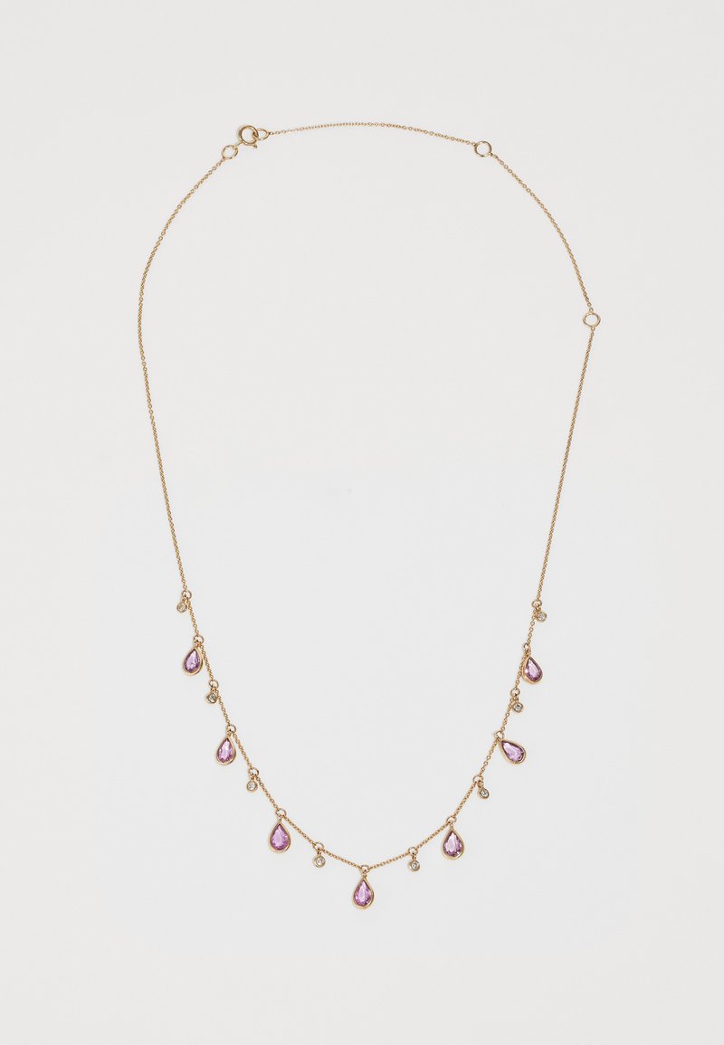 Zelta ķēdes kaklarota ar vairākiem pilieniem rozā un caurspīdīgās akmeņu, kas mainās izmērā gar ķēdi, ar vienkāršu aizdari.