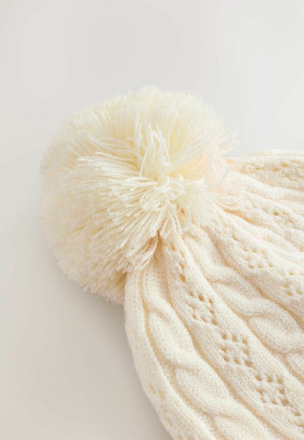 CABLE POM – Mütze – ecru
