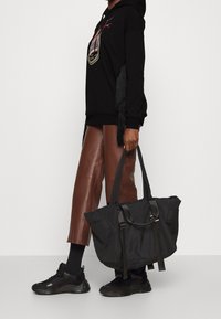 Pinko Luvtröja - black