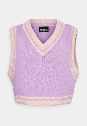 Fialový pletený bezrukávový svetr s bledě růžovým žebrovaným výstřihem do V, průramky a lemem, s označením značky "PIECES" uvnitř límce.