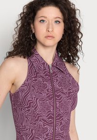 Milk it DESIRE DRESS - Vestido de ganga - purple
