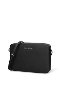 Zwarte crossbodytas met een gestructureerde afwerking in kunstleer, ritssluiting en een verstelbare schouderriem. Voorzien van een metallisch logodetail.