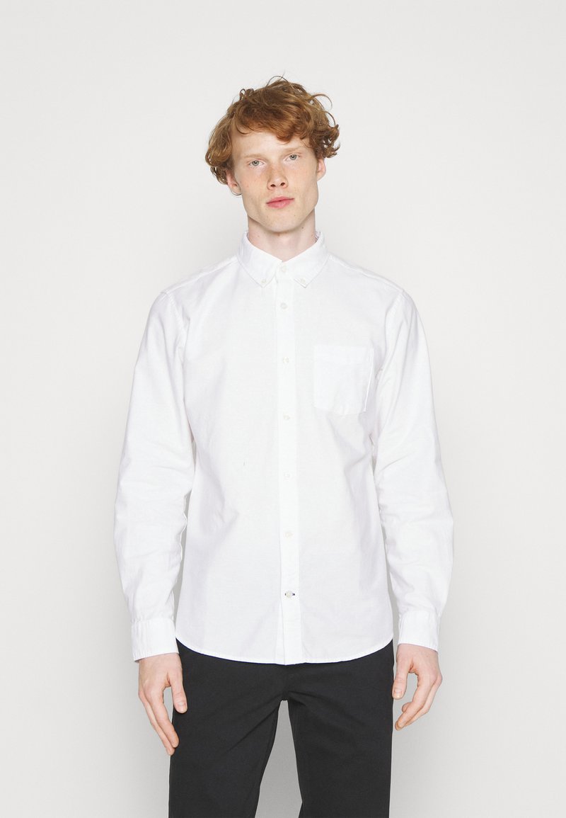 GAP STANDARD OXFORD - Vapaa-ajan kauluspaita - white