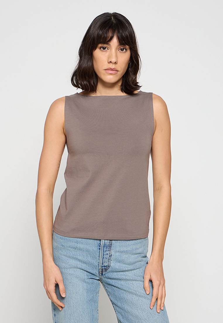 GAP Top mauve