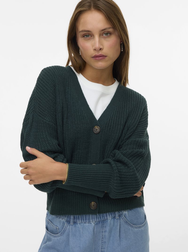 Vero Moda LEA V NECK CARDIGAN - Strickjacke - pine grove