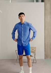 Boglioli Short - blue