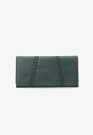 Groene leren portemonnee met een gladde textuur en decoratieve geweven accenten in het midden. Klepafsluiting zonder zichtbare hardware.