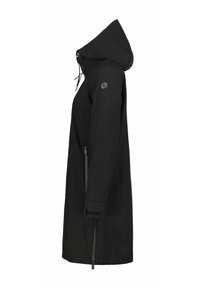Manteau long noir avec capuche, doté d'une fermeture éclair, de poches latérales et d'un écusson logo sur la manche gauche. Texture lisse.
